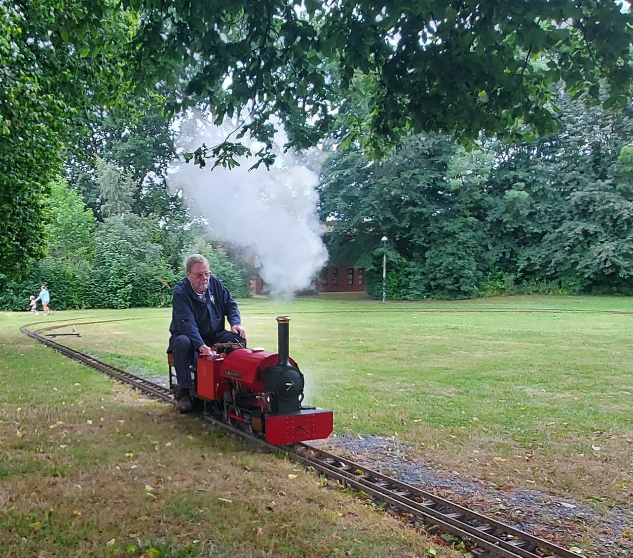 Club locomotive Draig Goch under test
